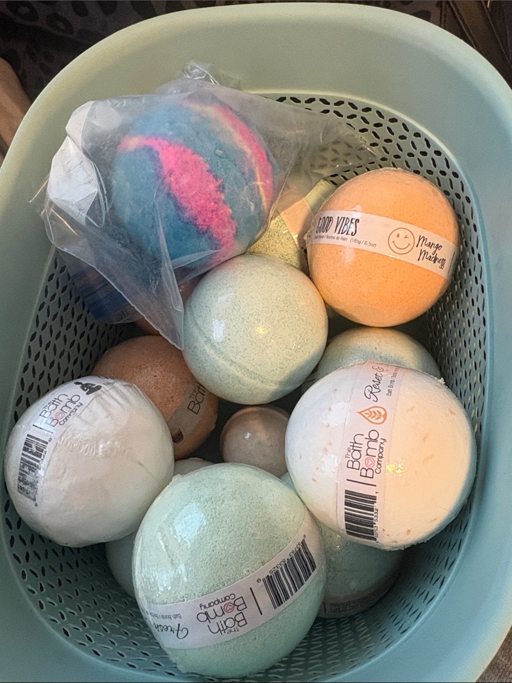 Bath Bombs Bundle 13 assorted scents